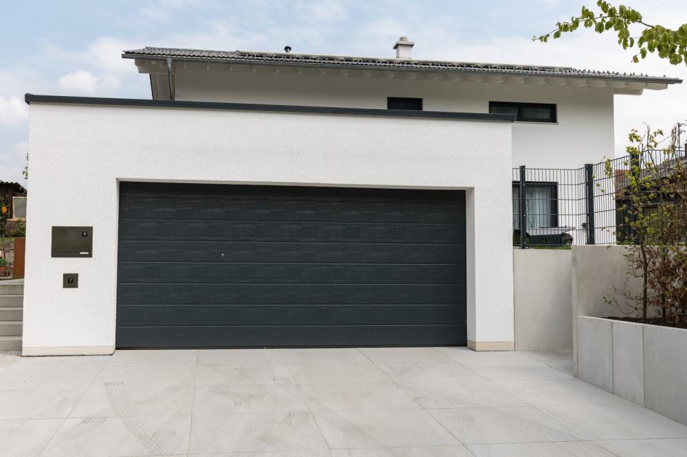 Des portes de garage sur mesure avec Ferebois